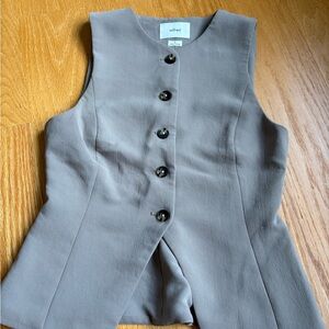 Aritzia Wilfred Gray Sleeveless Top